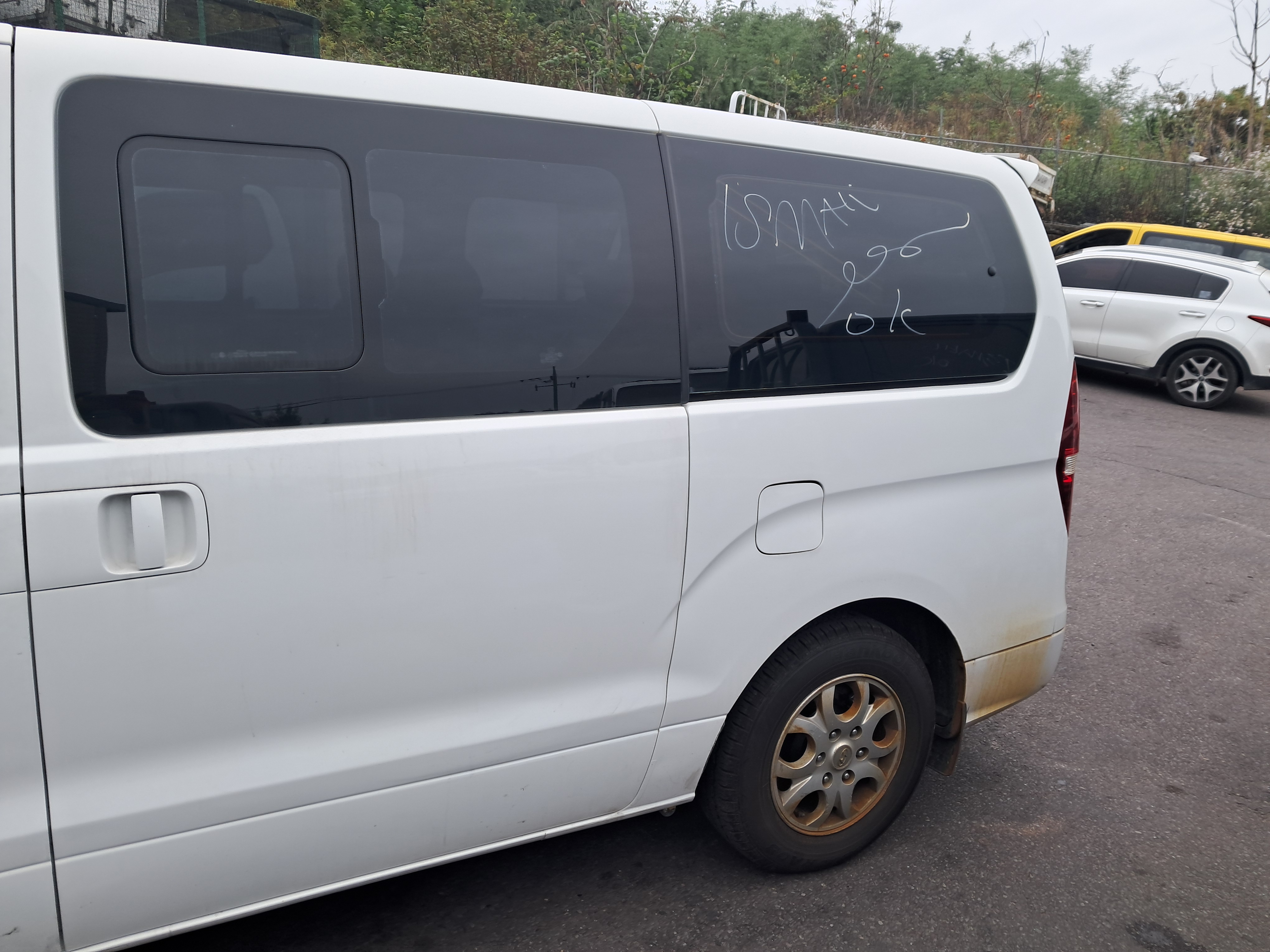 2012 Hyundai Grand Starex