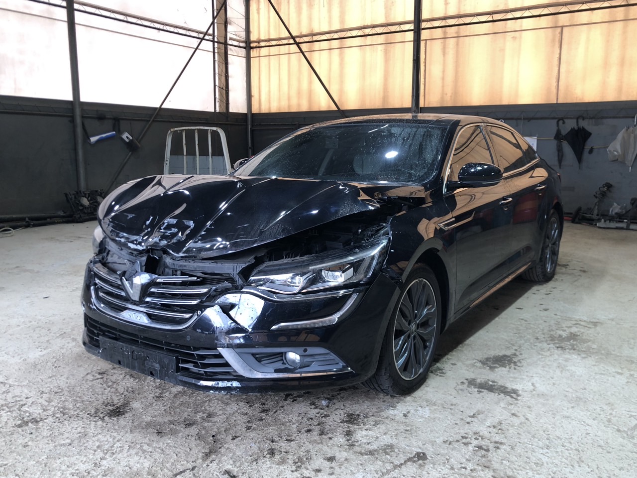 2016 Renault The New SM6