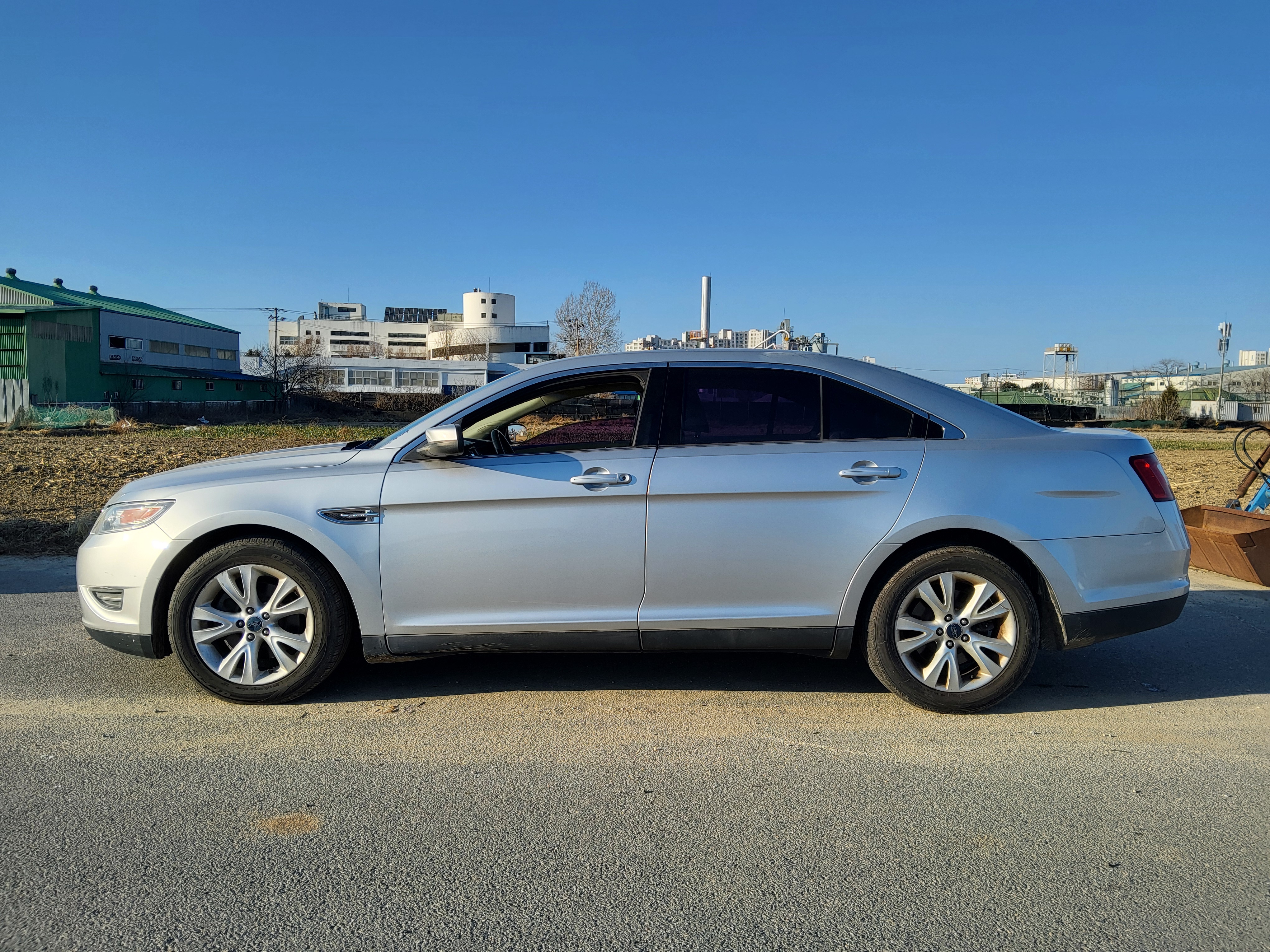 2011 Ford New Taurus