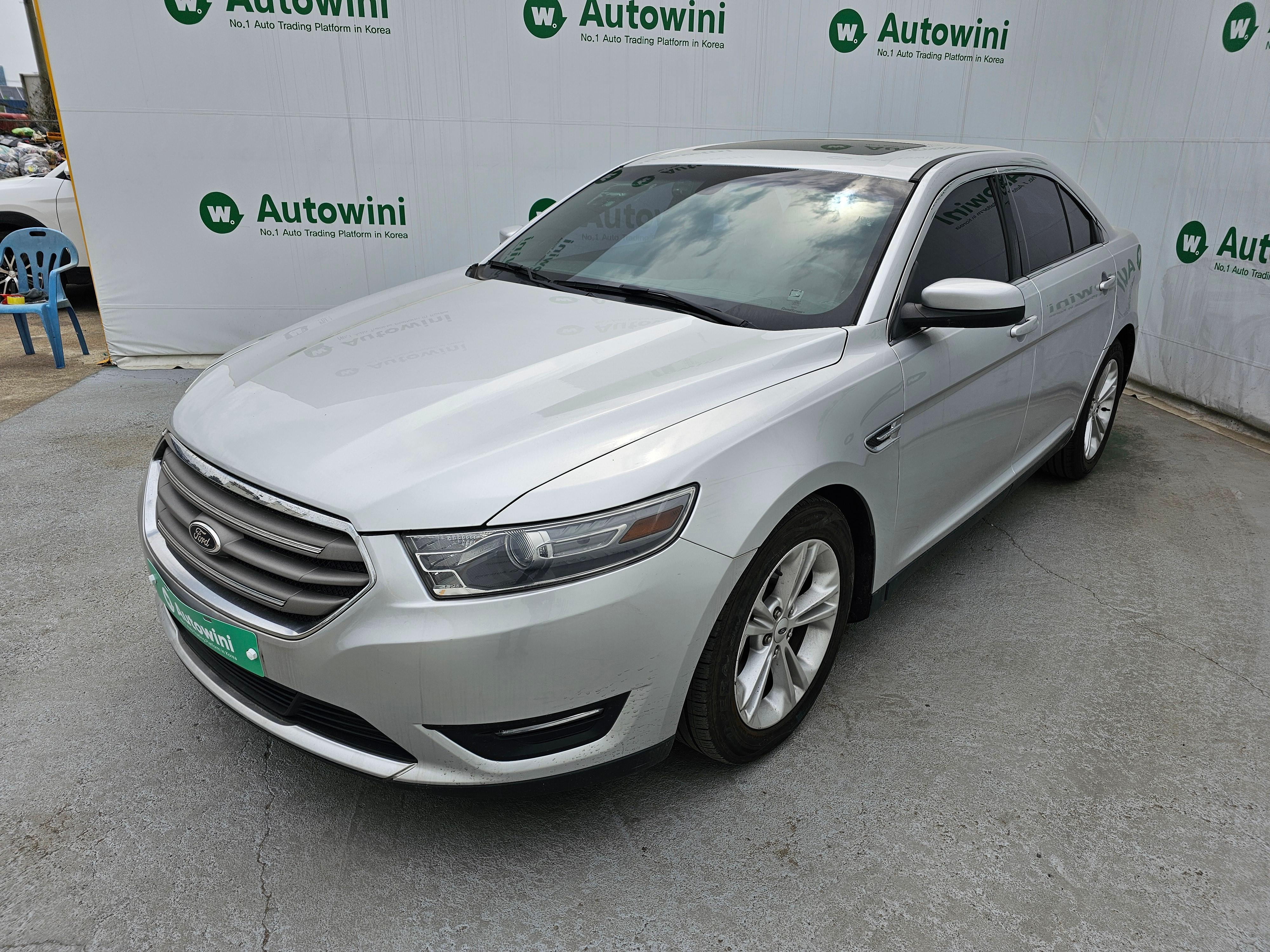 2013 Ford New Taurus