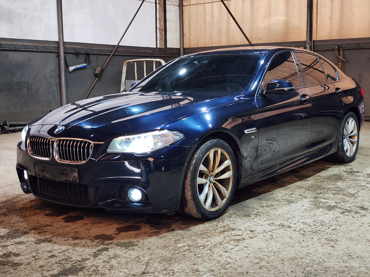 2016 BMW 5 Series (F10)