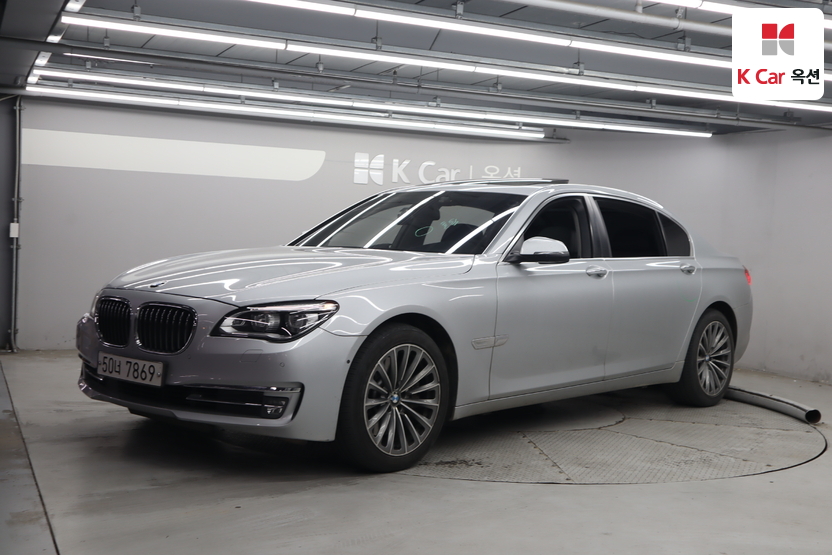2014 BMW 7 Series (F01)