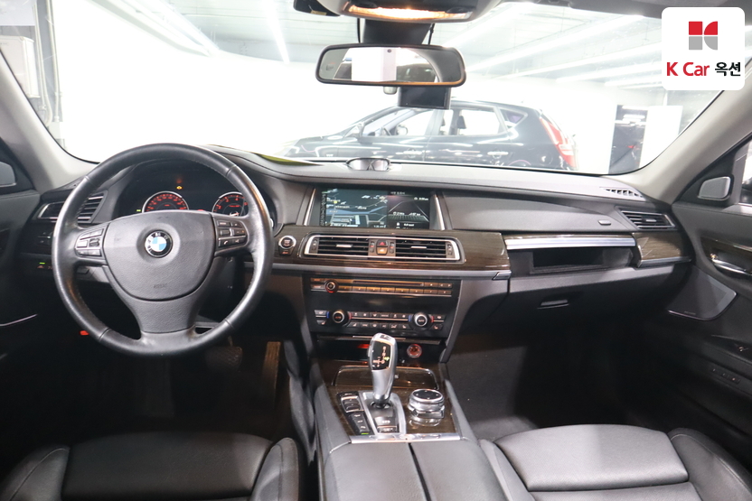 2014 BMW 7 Series (F01)