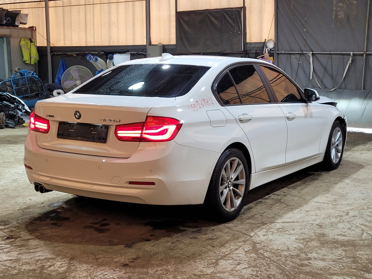 2016 BMW 3 Series (F30)