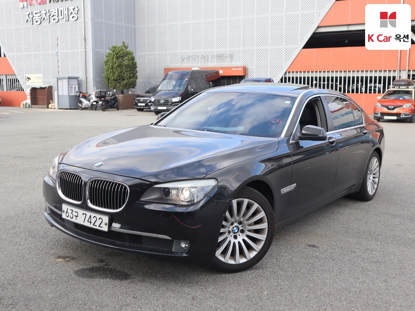 2012 BMW 7 Series (F01)
