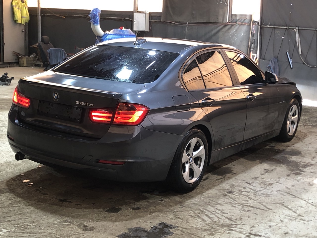 2015 BMW 3 Series (F30)