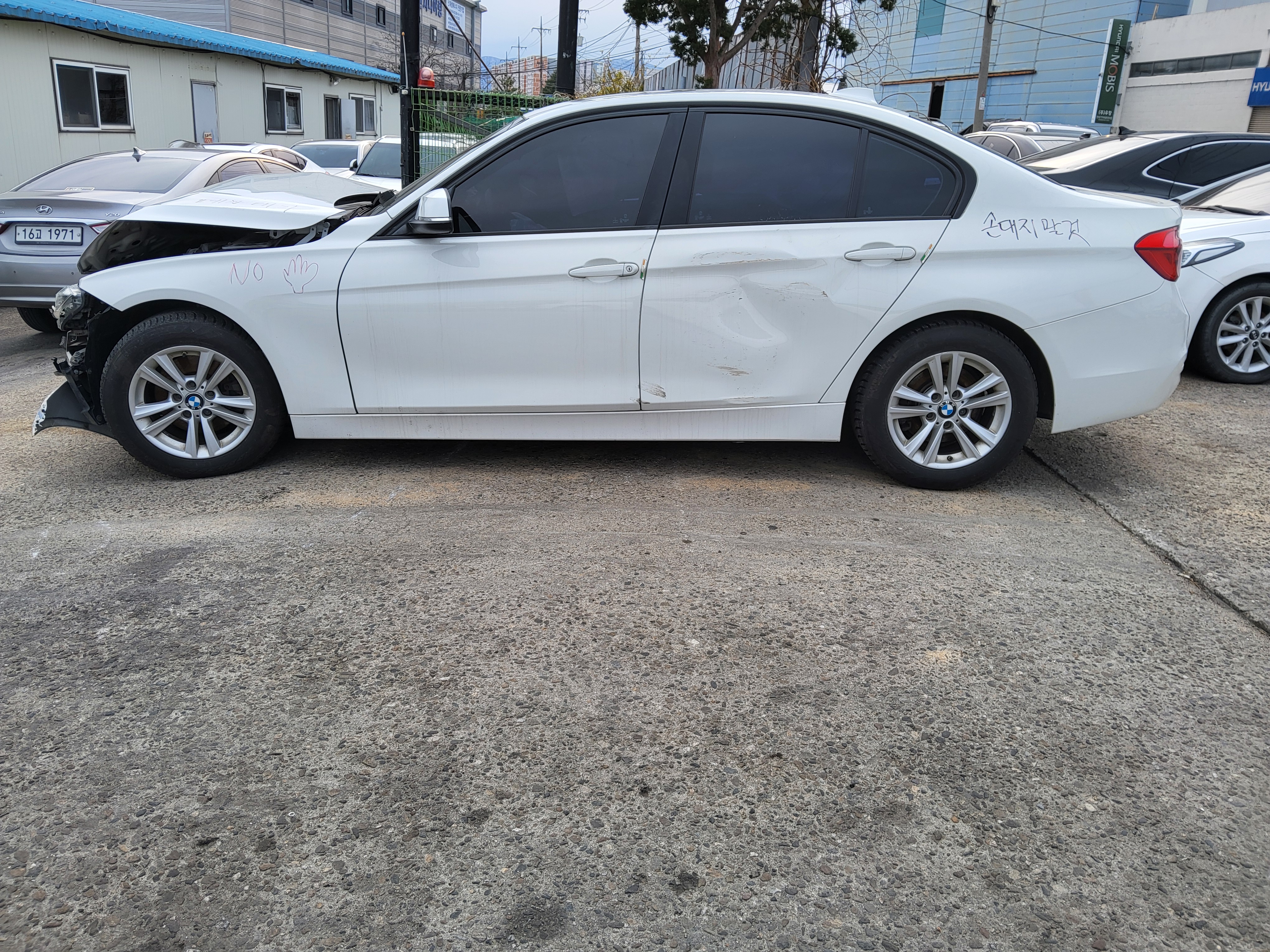 2016 BMW 3 Series (F30)