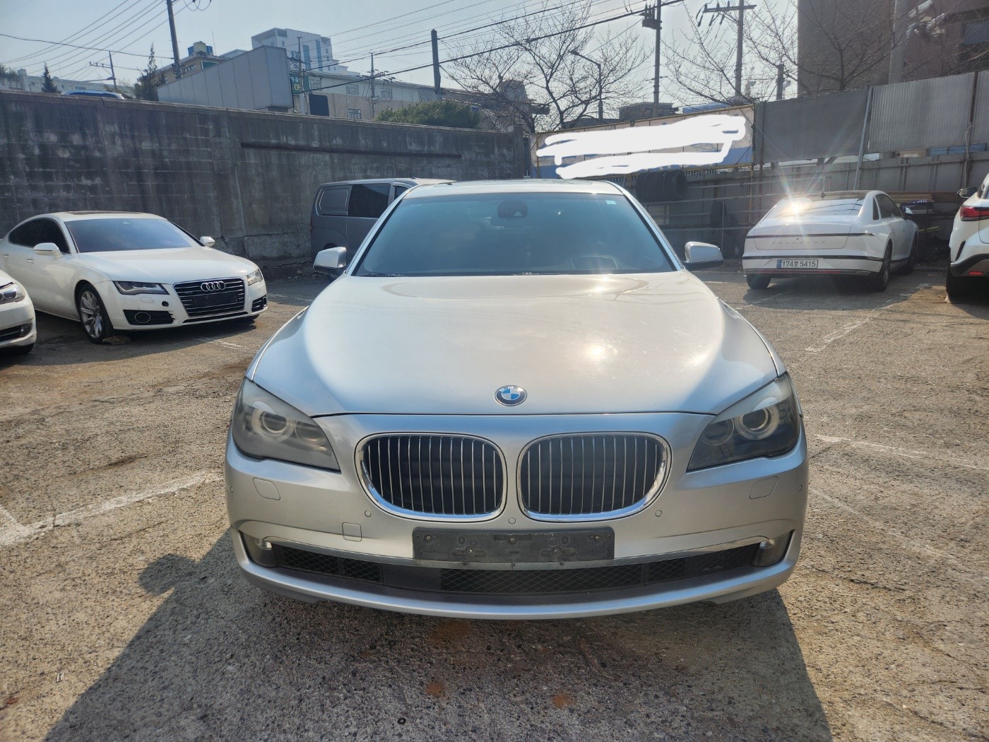 2011 BMW 7 Series (F01)