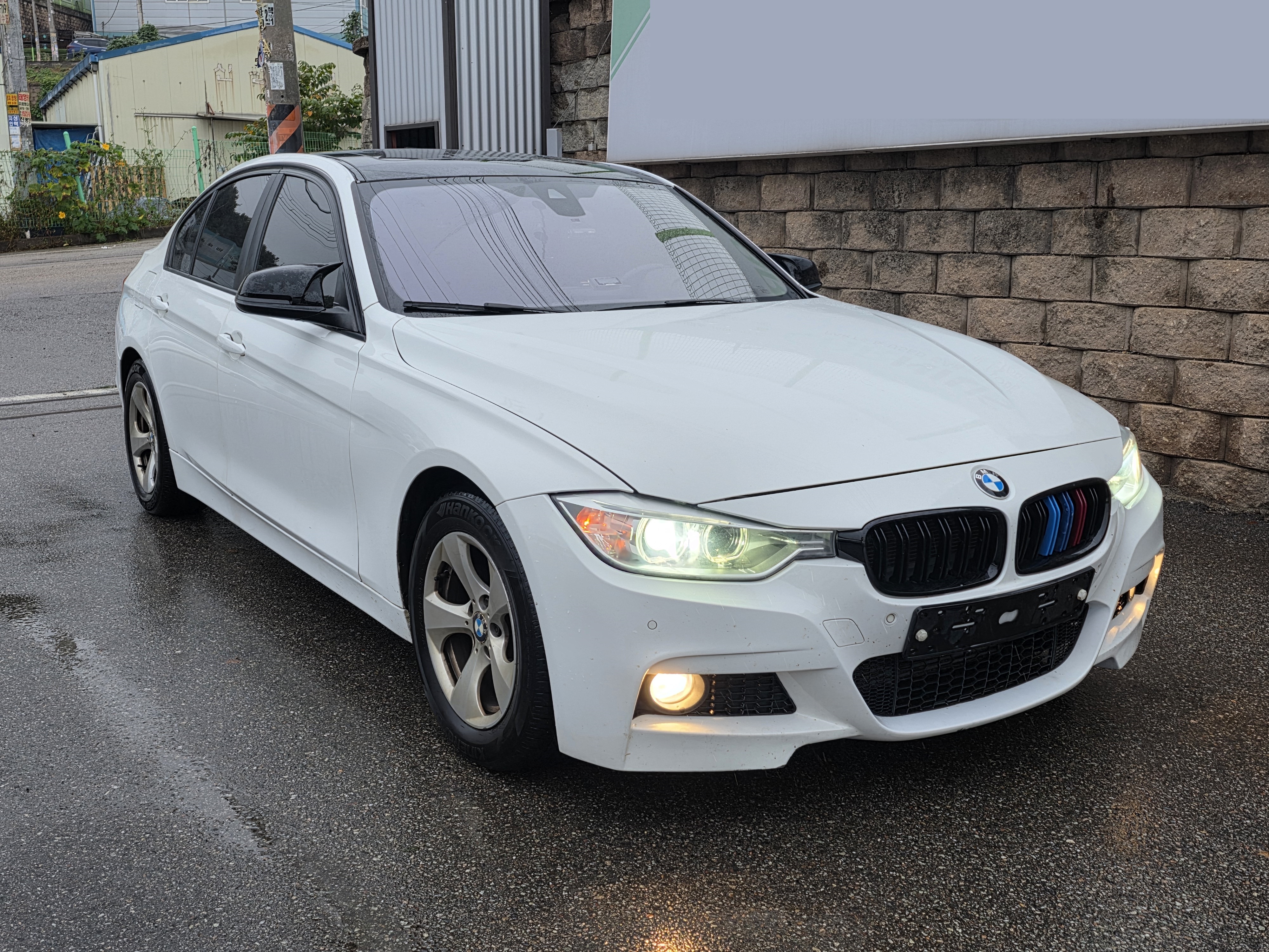 2014 BMW 3 Series (F30)