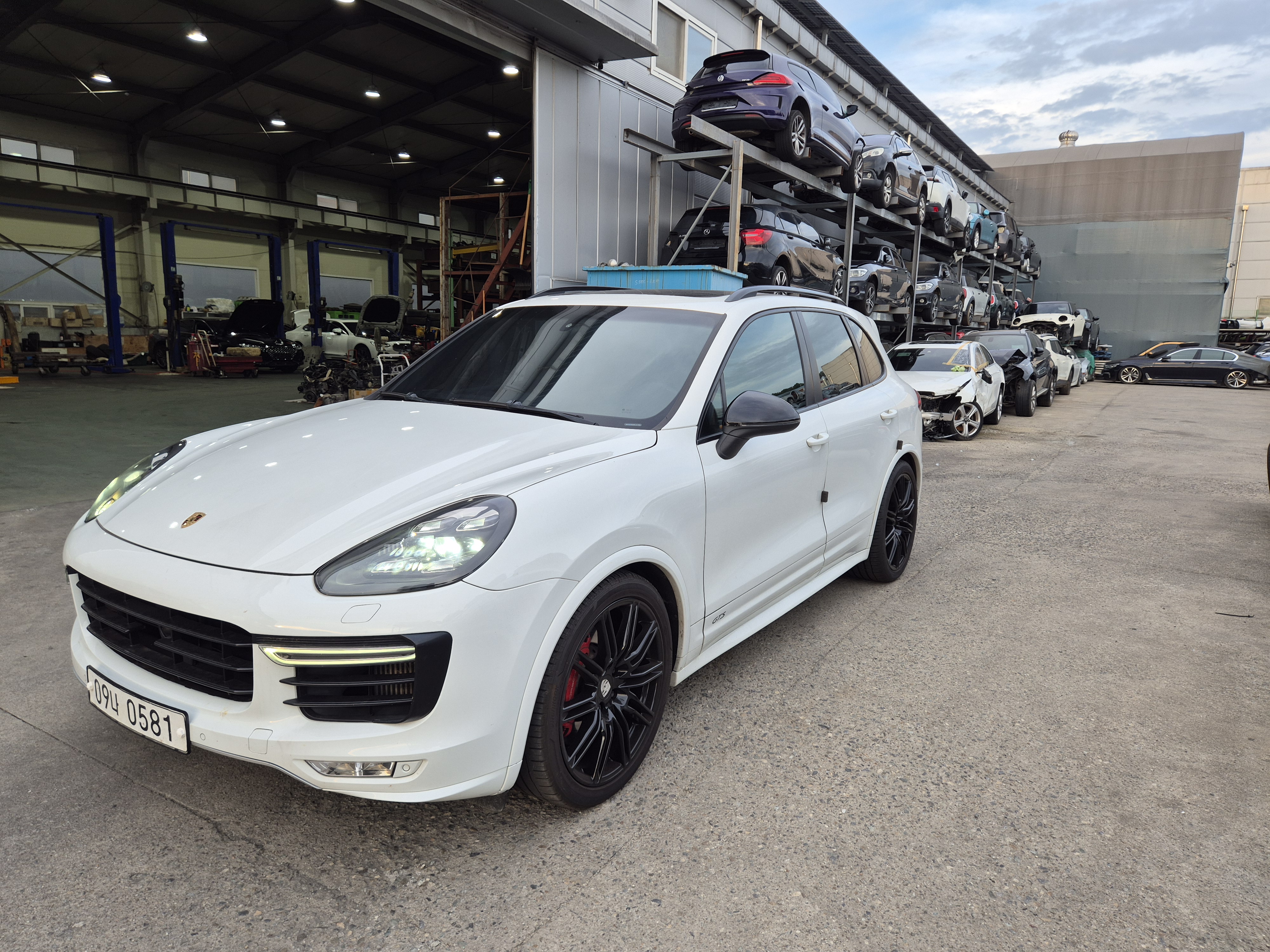 2016 Porsche New Cayenne