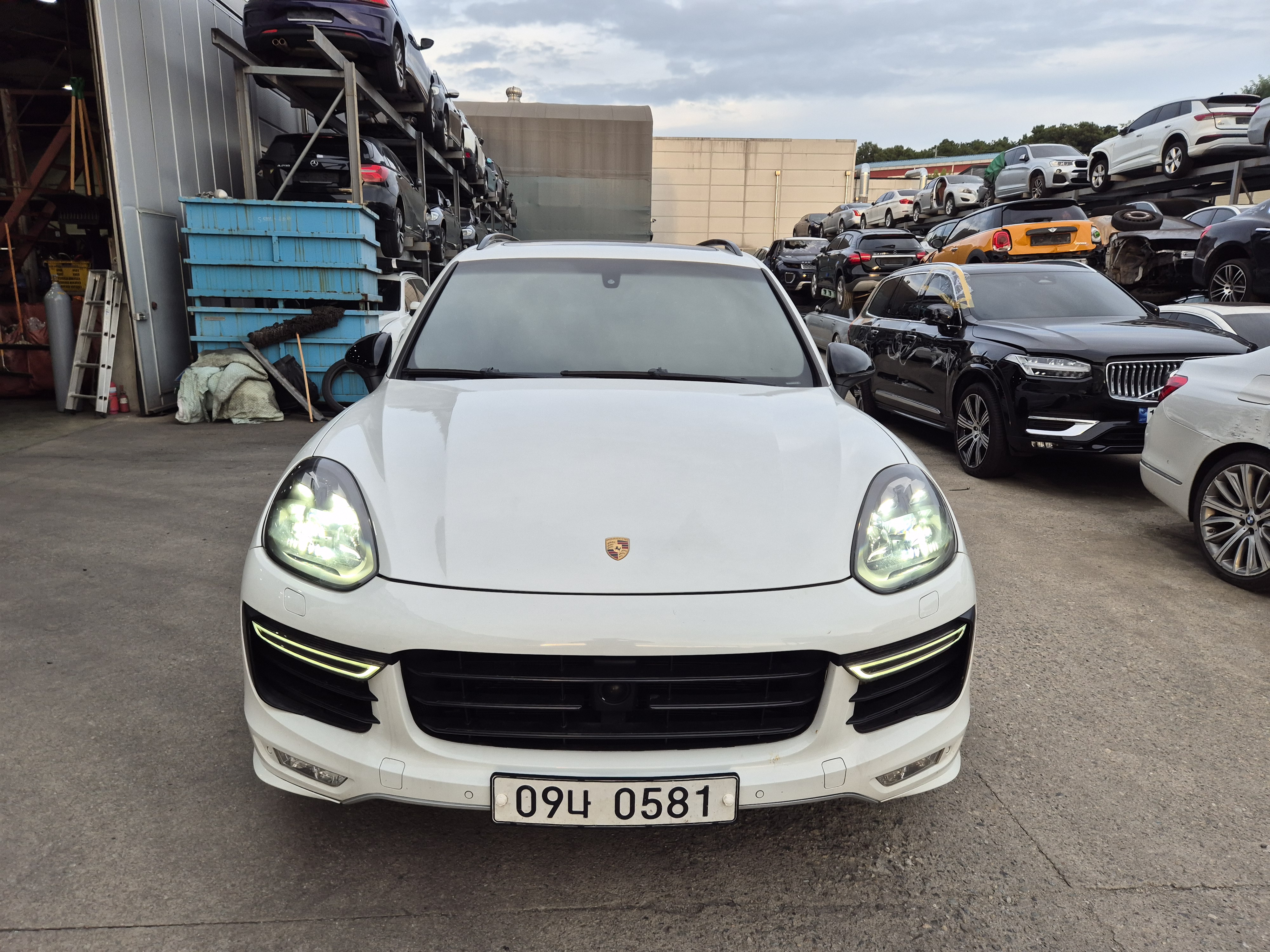 2016 Porsche New Cayenne