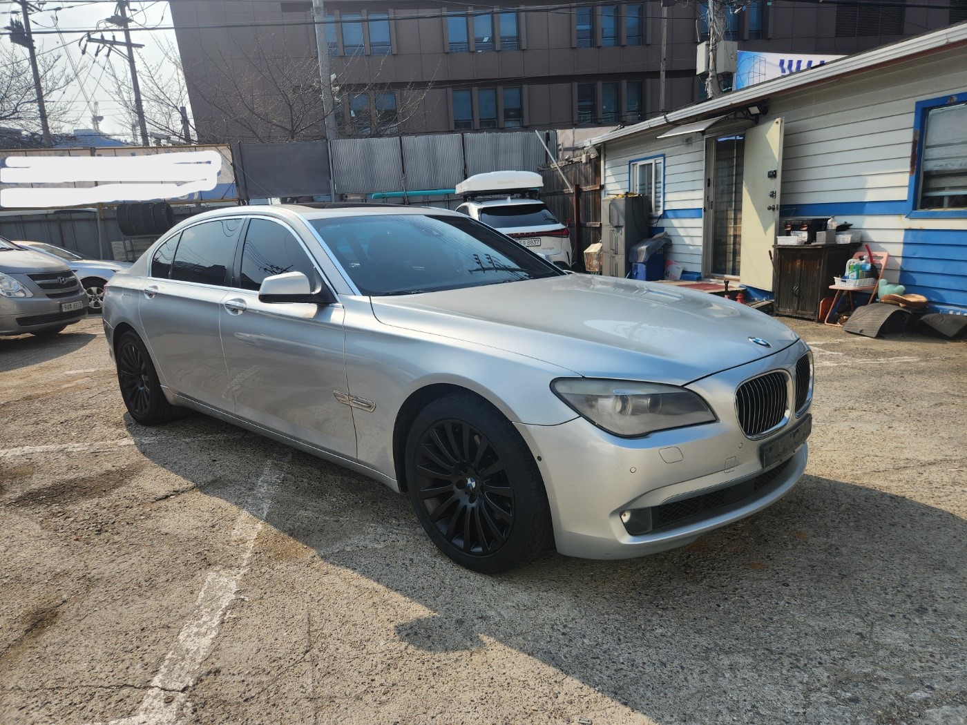 2011 BMW 7 Series (F01)