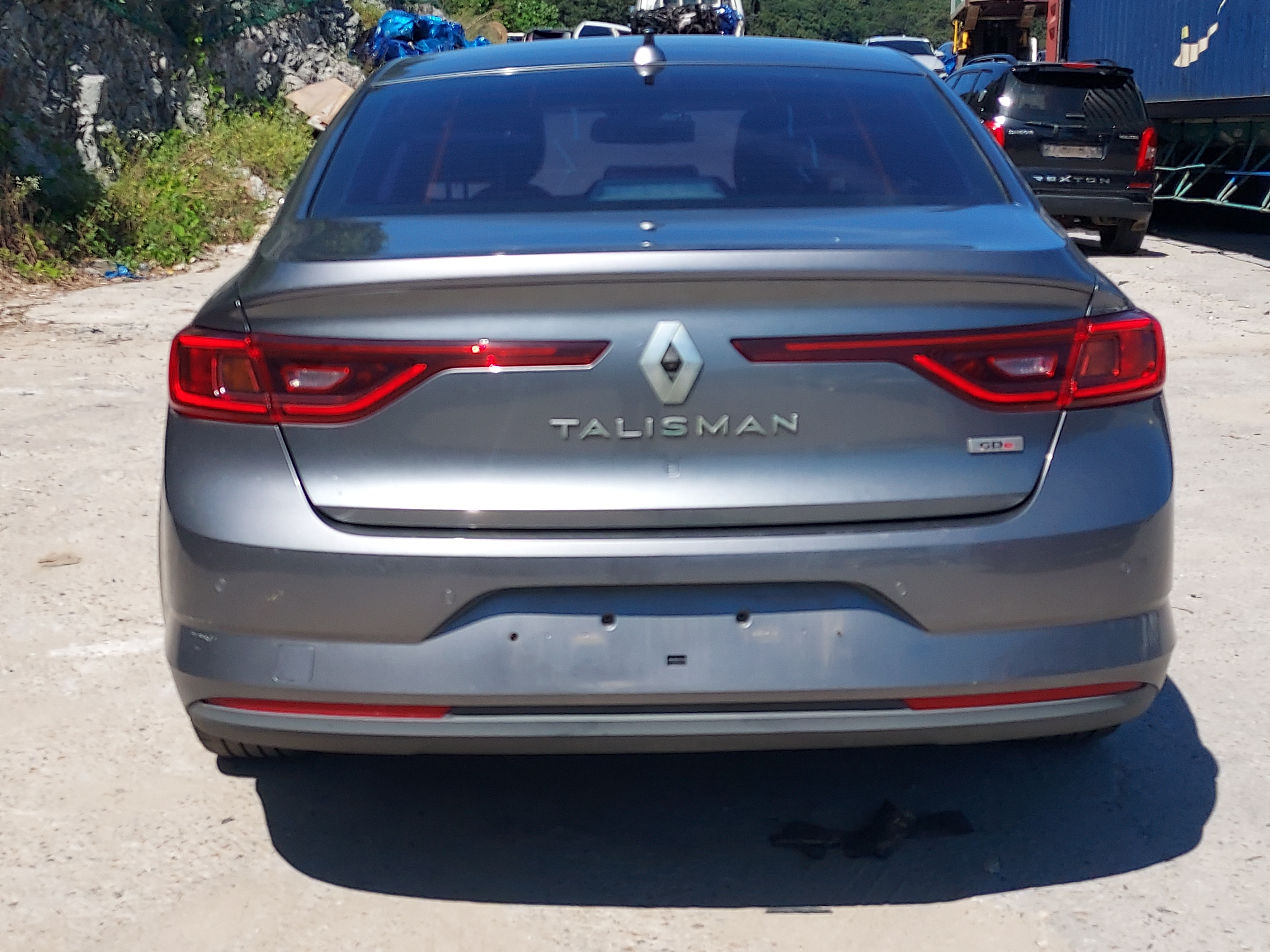 2016 Renault SM6