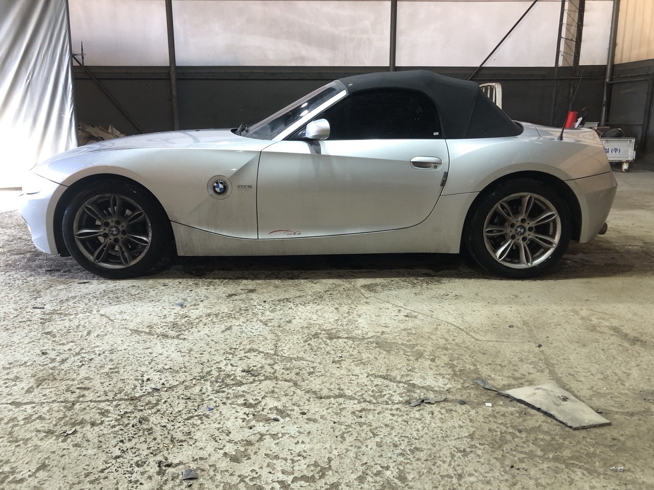 2005 BMW Z4 (E85)