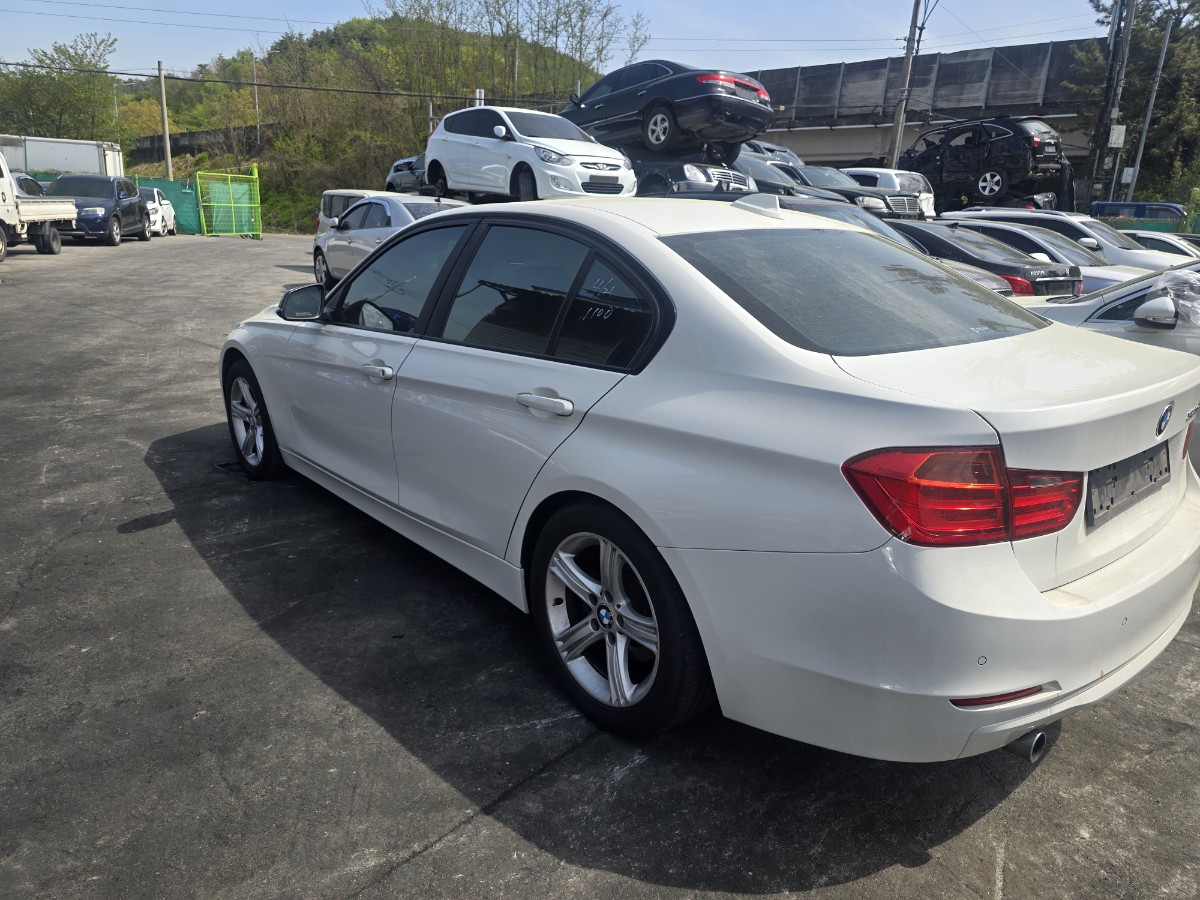 2013 BMW 3 Series (F30)