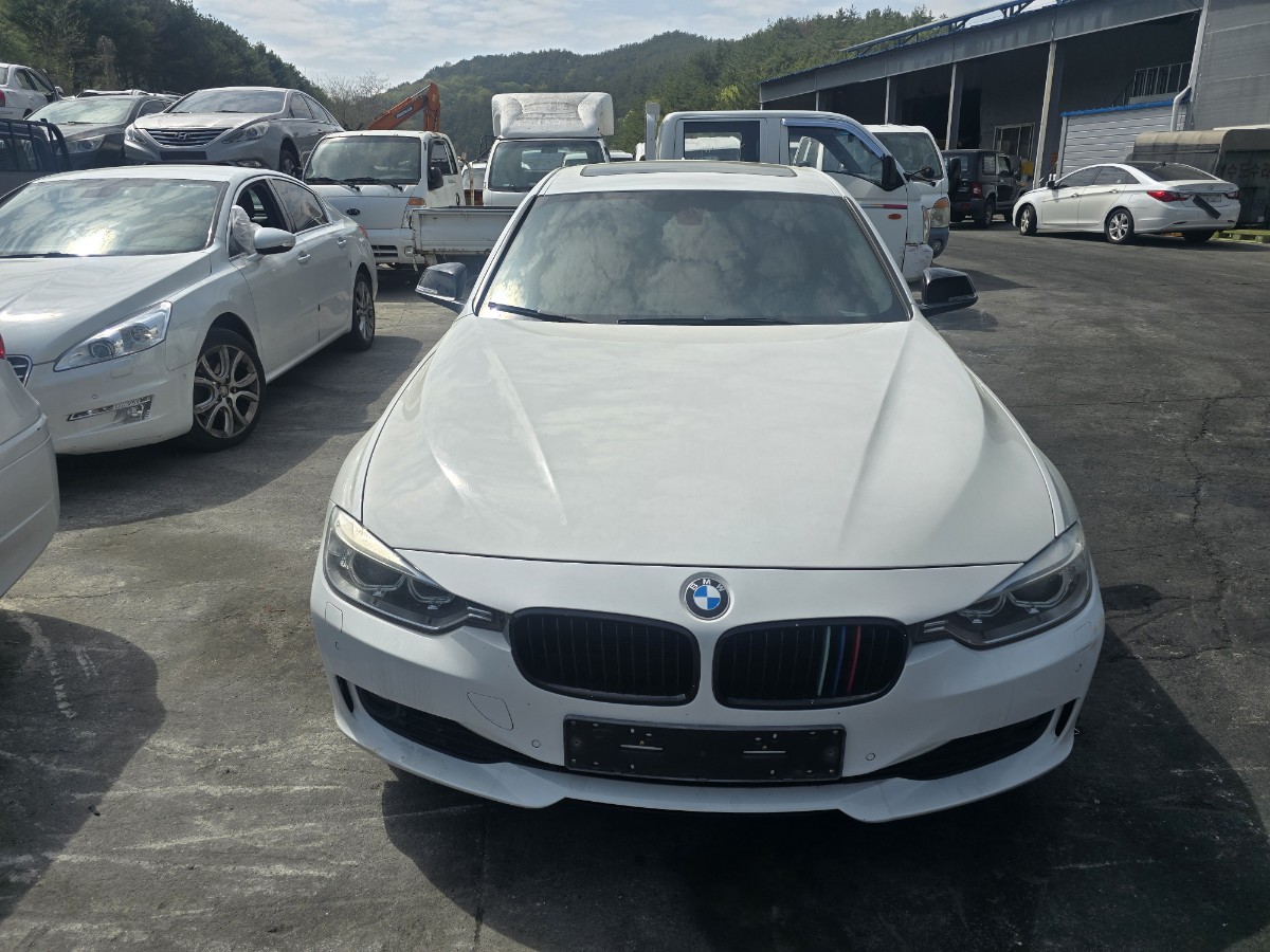 2013 BMW 3 Series (F30)
