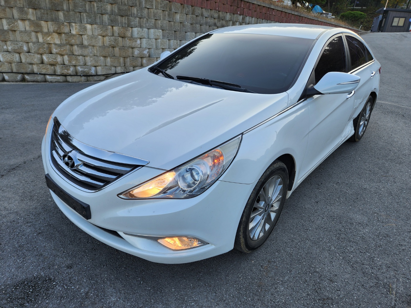 2016 Hyundai YF Sonata The Brilliant
