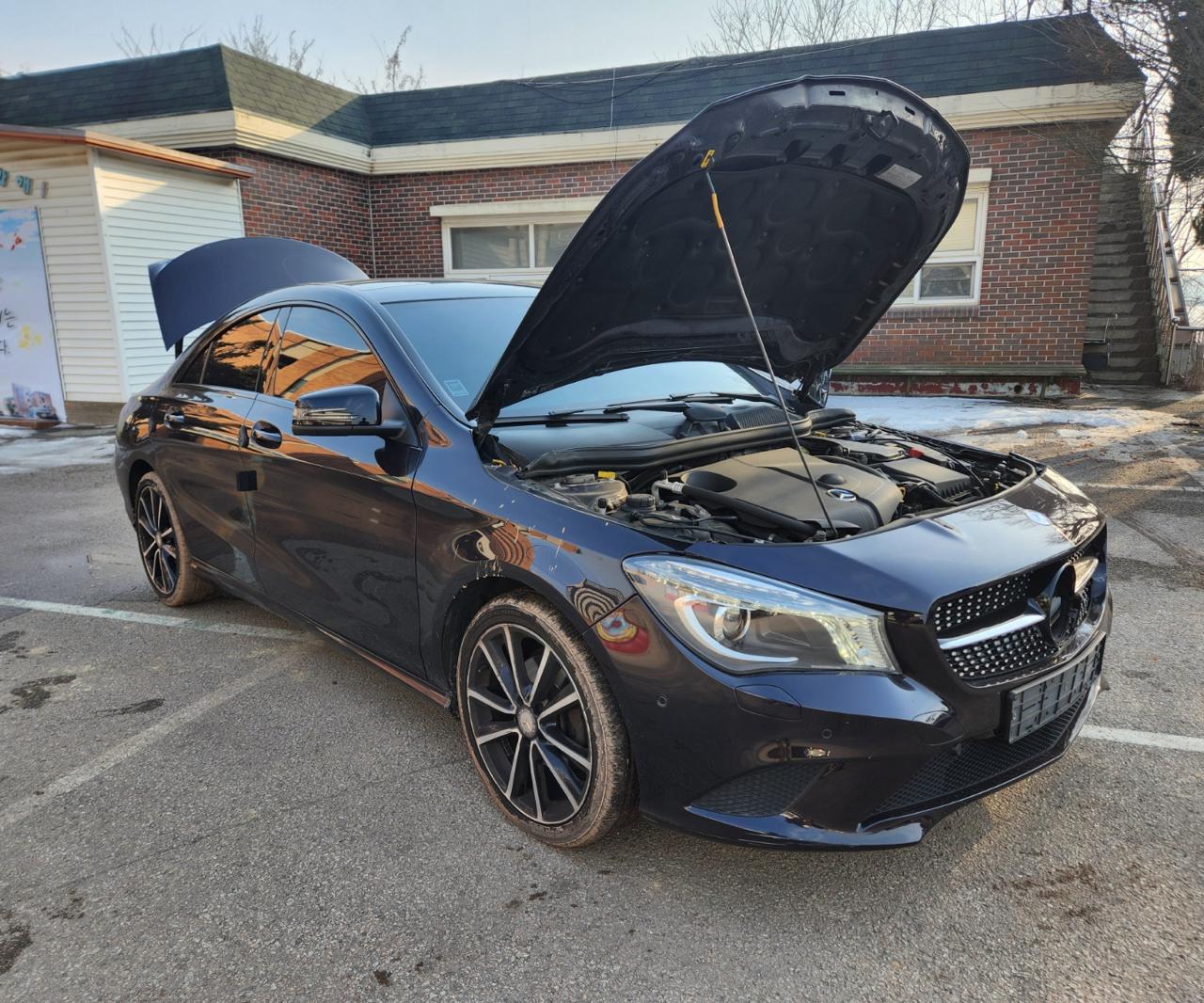 2015 Mercedes Benz CLA200