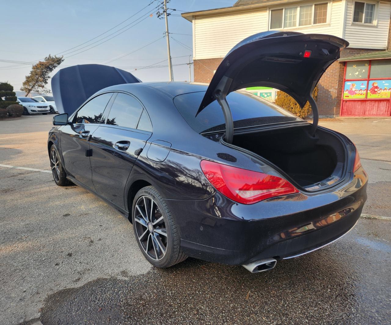 2015 Mercedes Benz CLA200