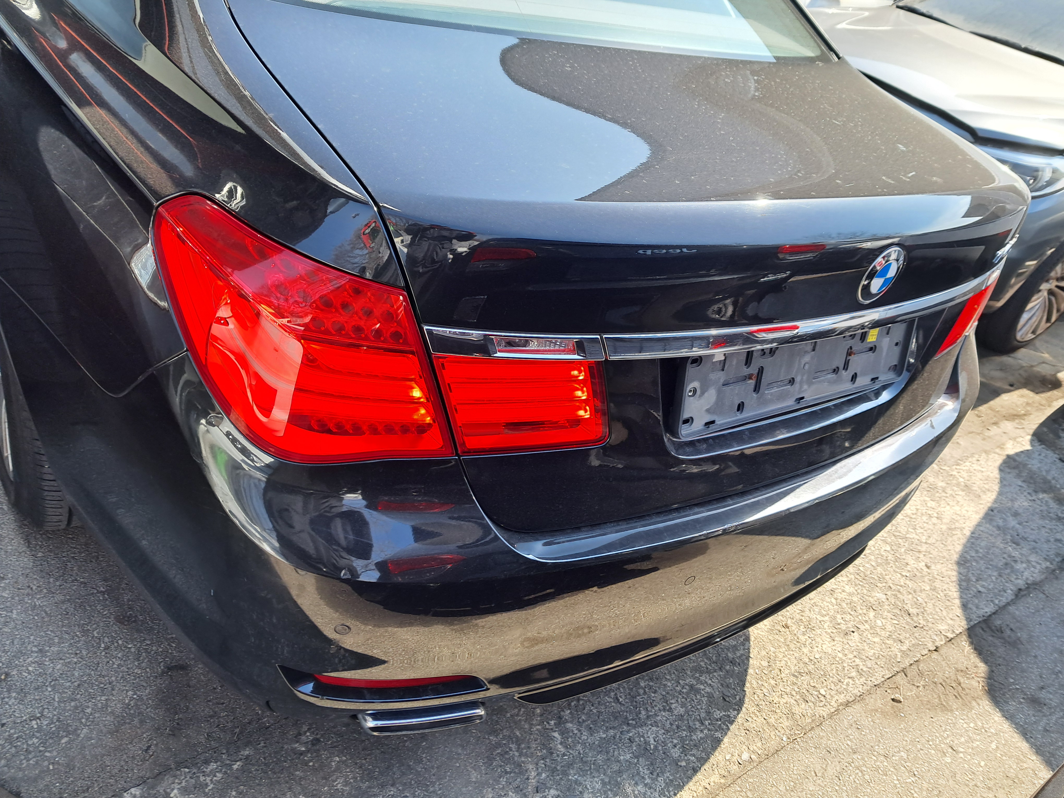 2010 BMW 7 Series (F01)