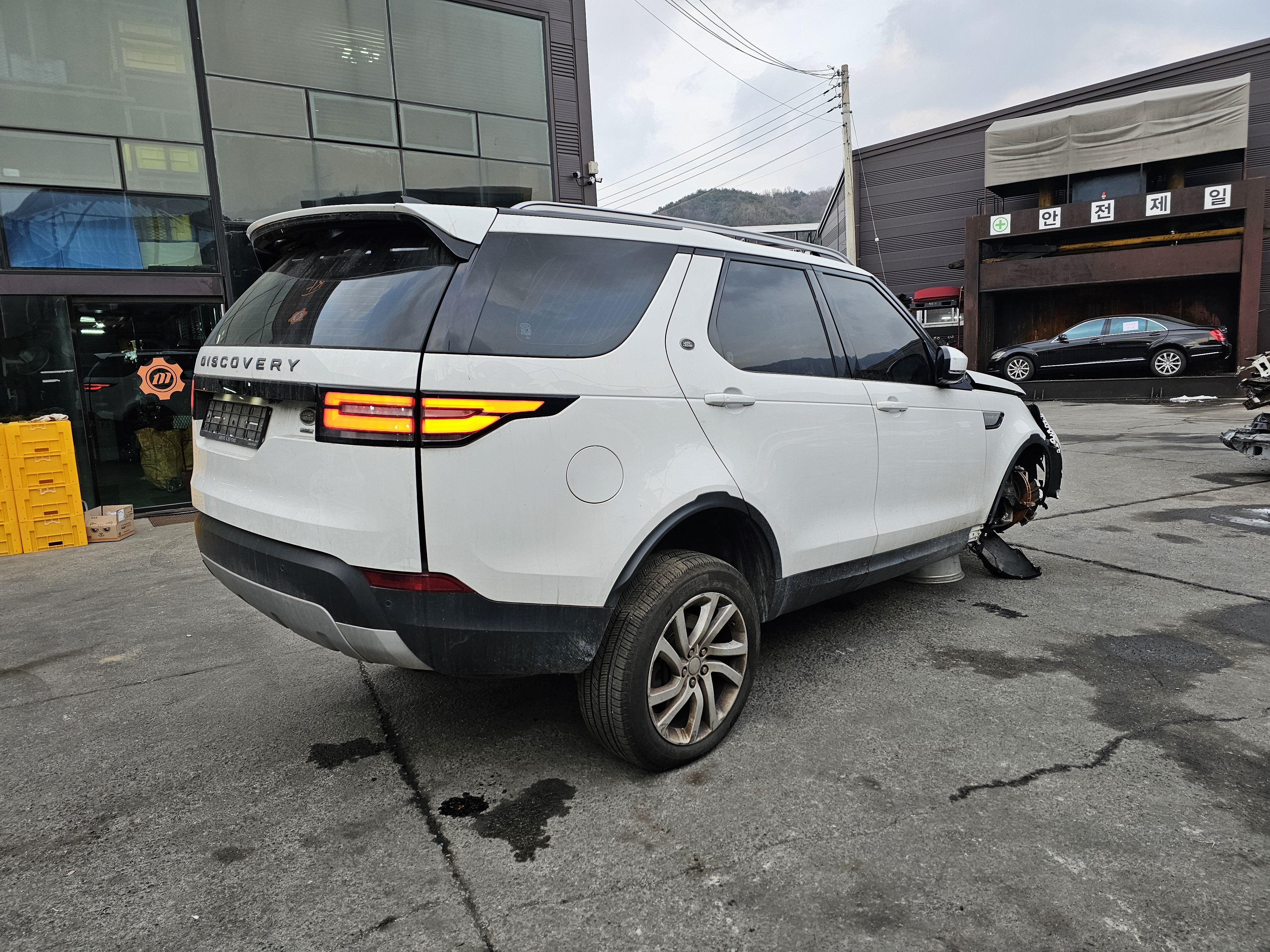 2017 Land Rover Discovery 5