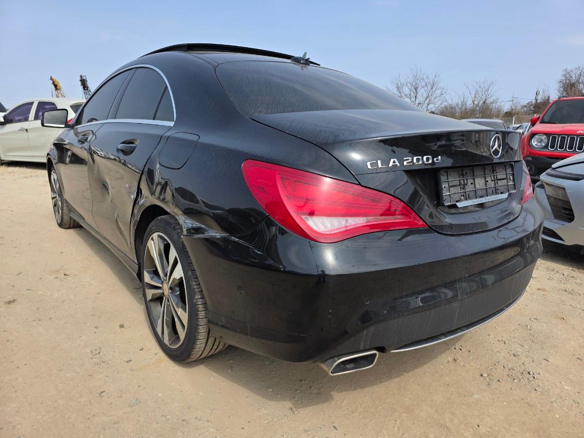 2016 Mercedes Benz Others