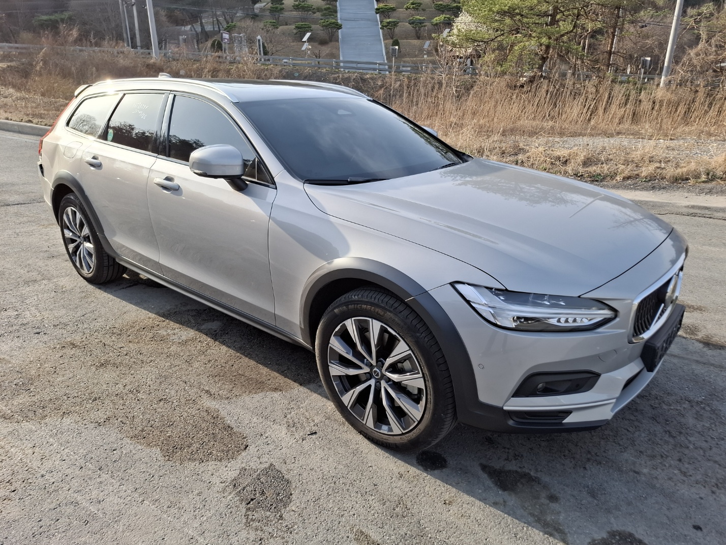2023 Volvo V90 Cross Country