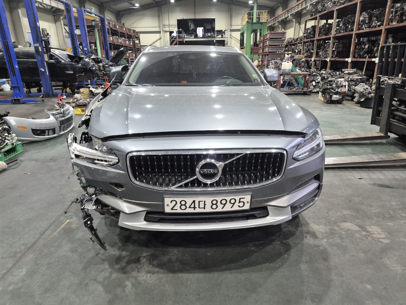 2017 Volvo V90 Cross Country
