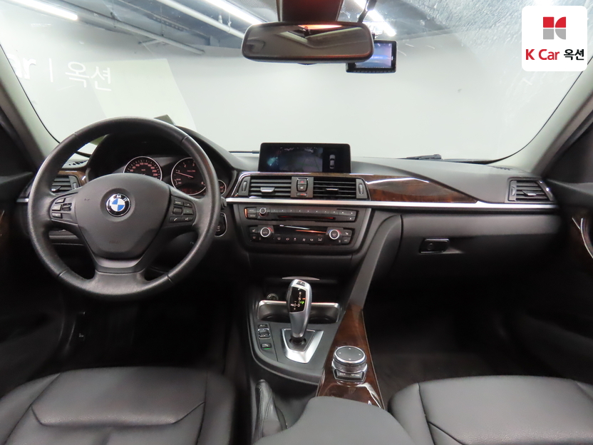 2015 BMW 3 Series (F30)