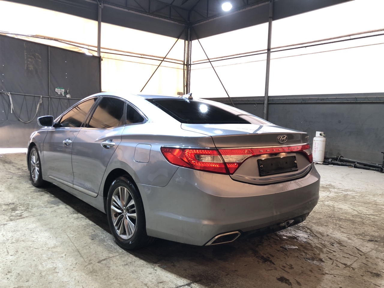 2016 Hyundai Grandeur HG
