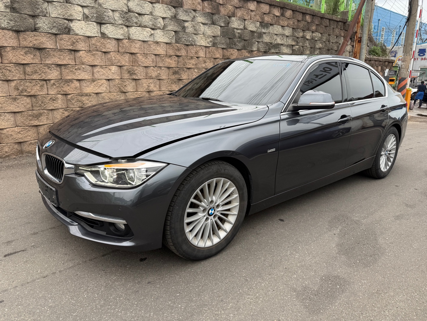 2017 BMW 3 Series (F30)