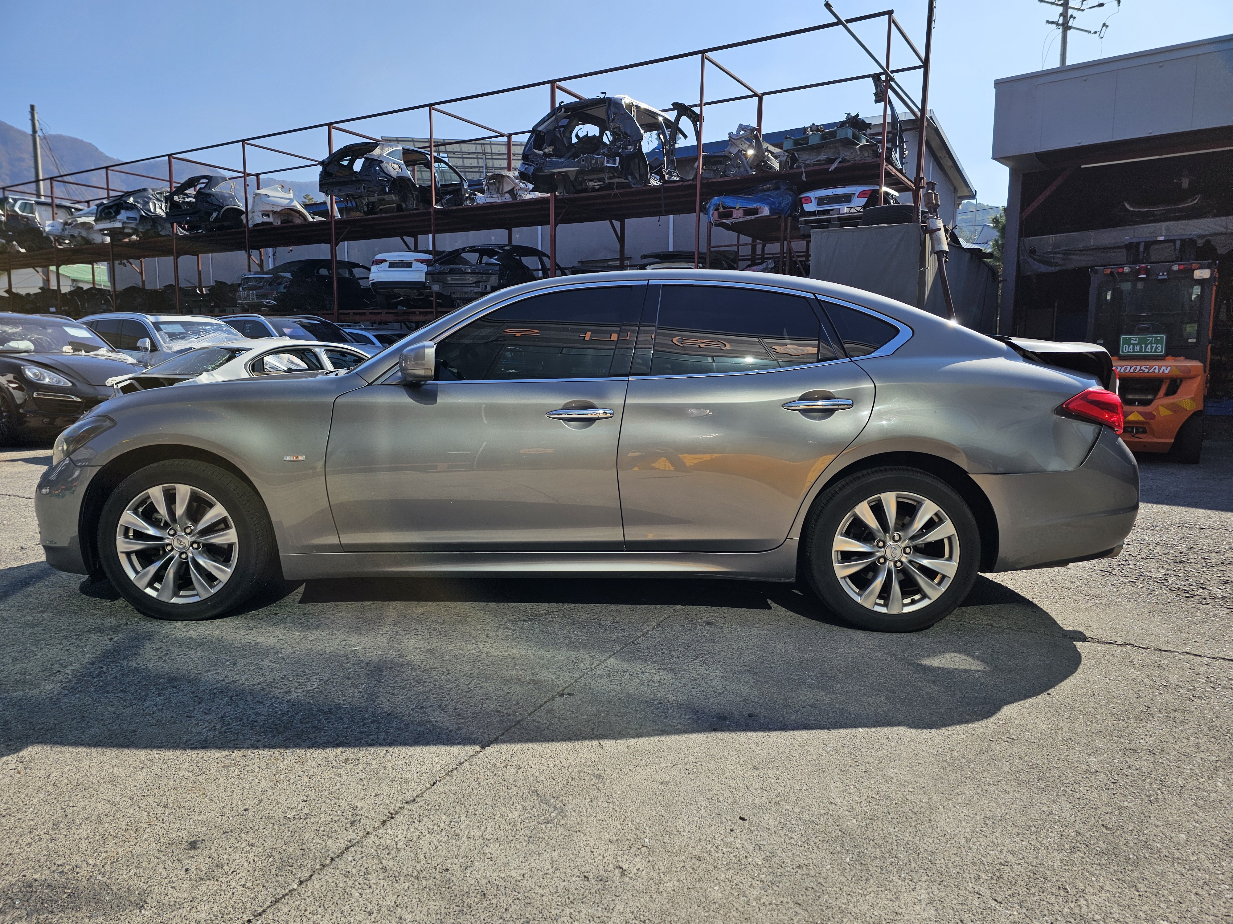 2013 Infiniti M37