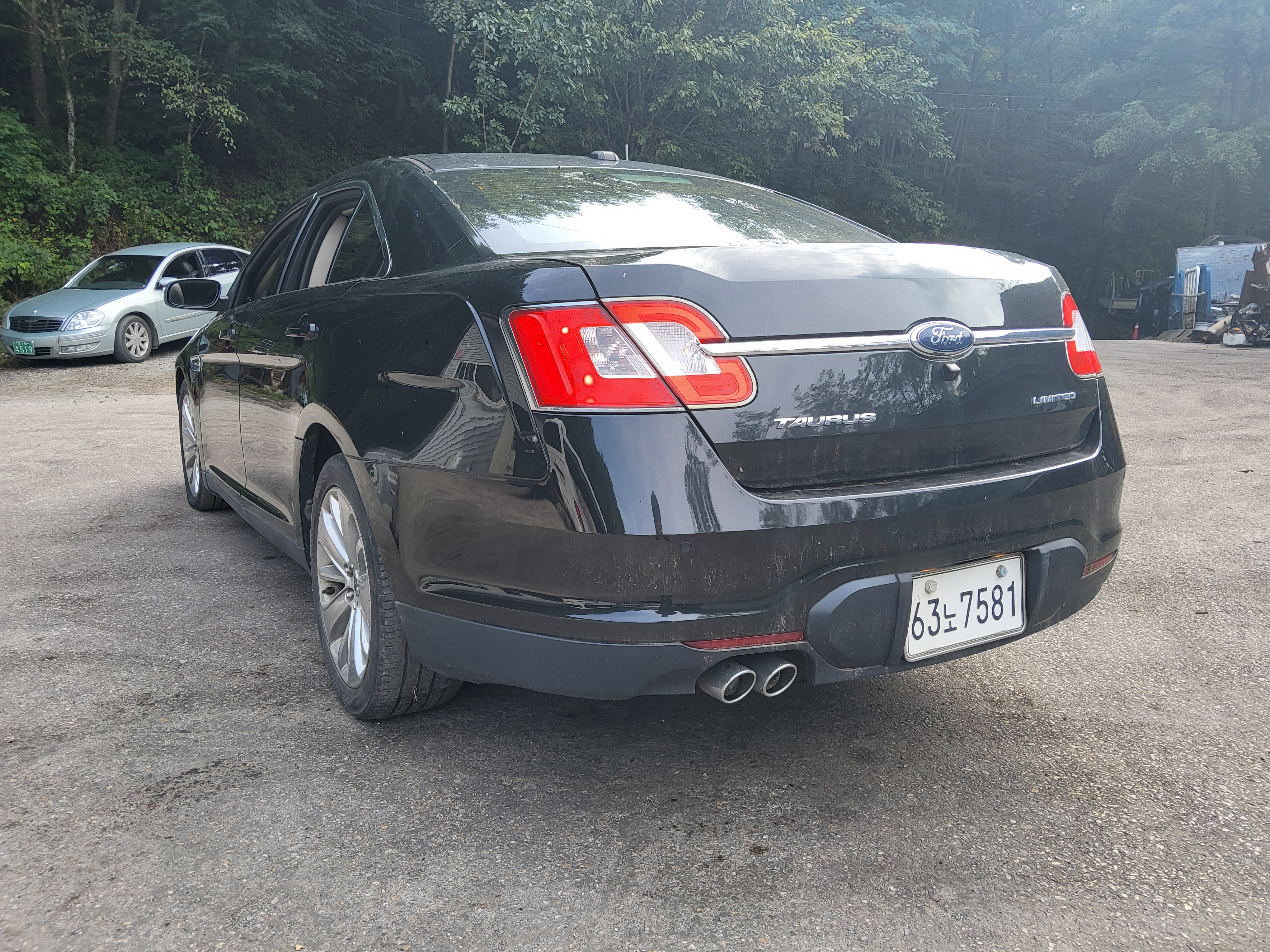 2010 Ford New Taurus