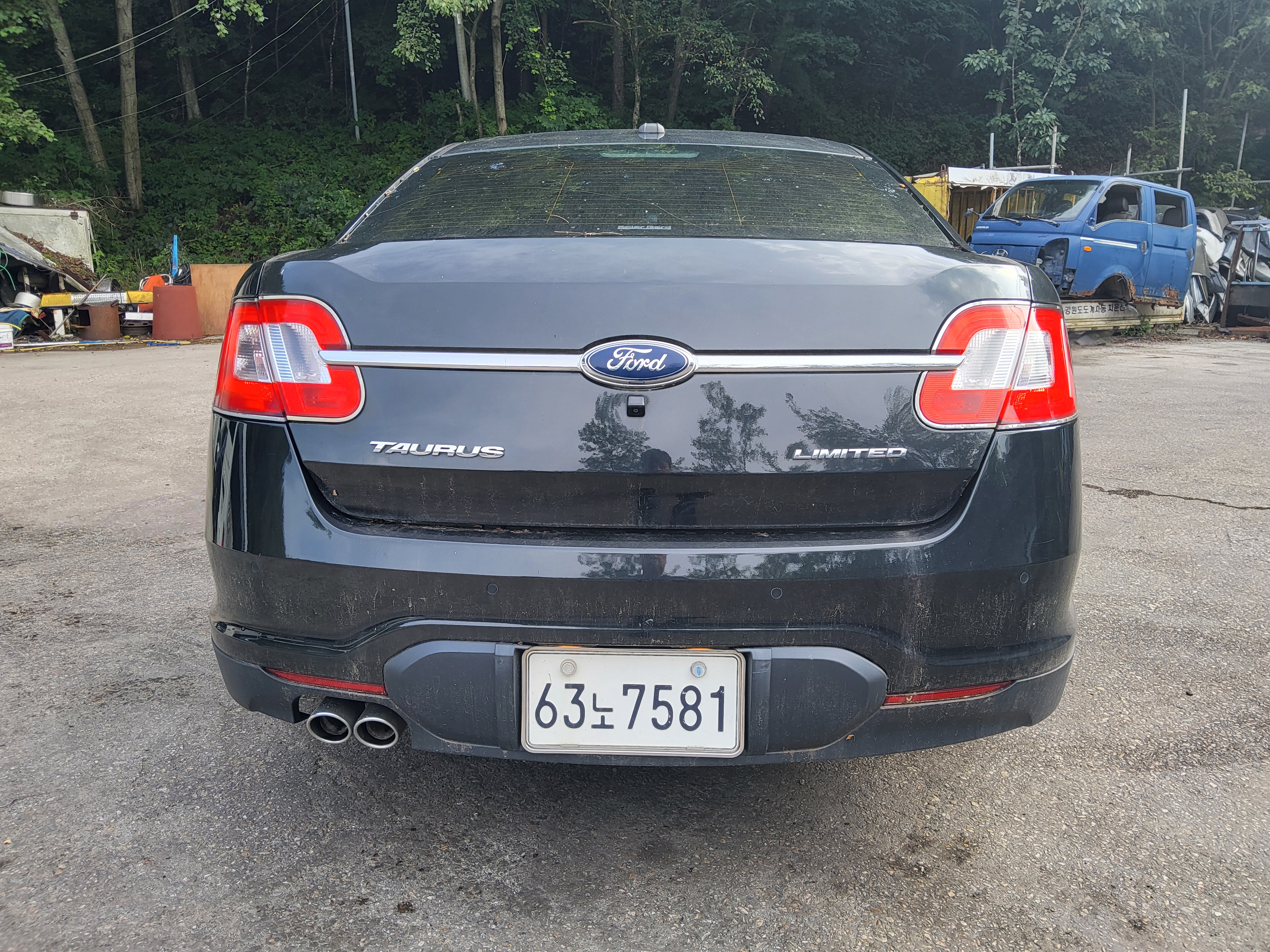 2010 Ford New Taurus