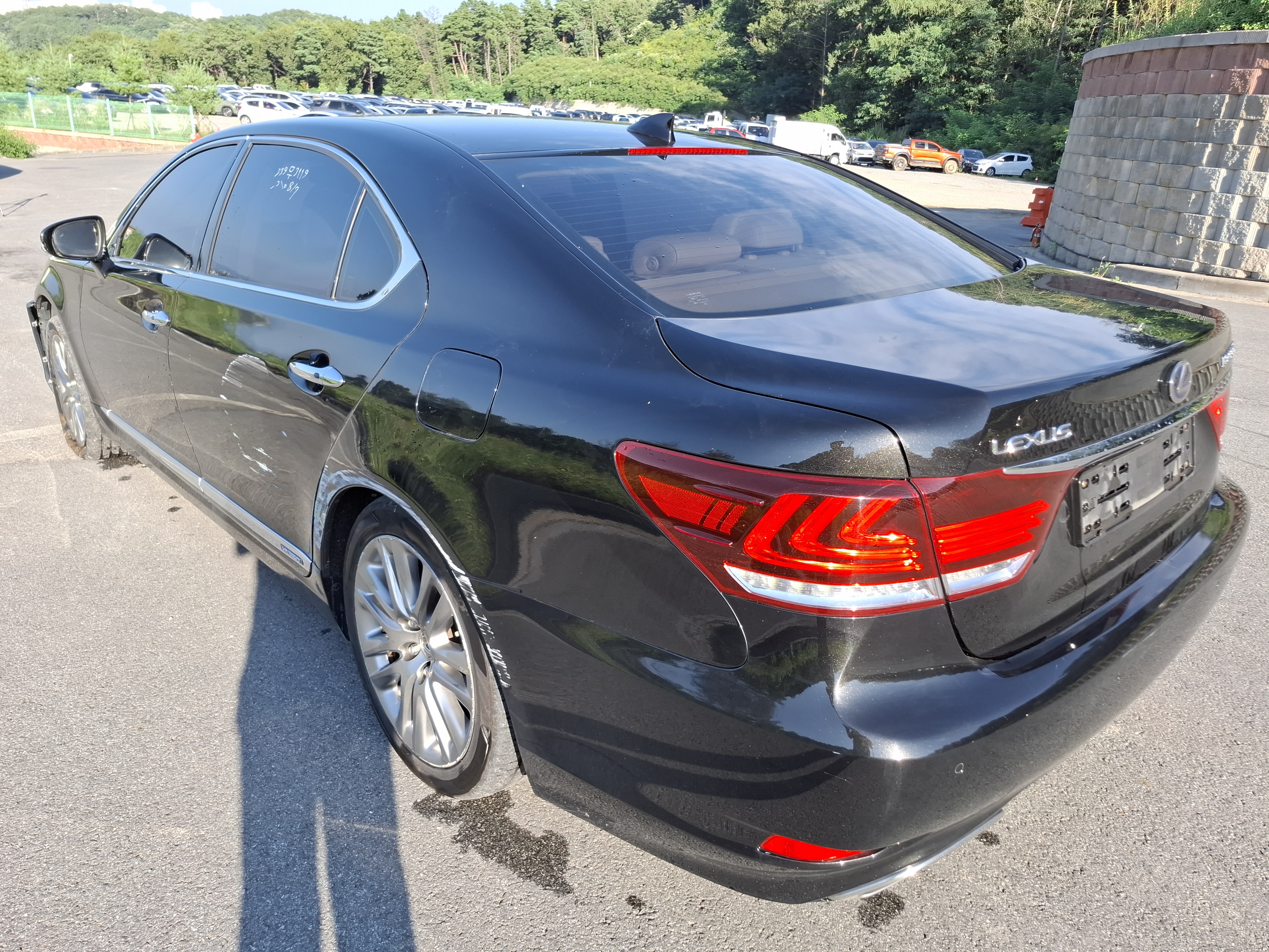 2016 Lexus LS600hL