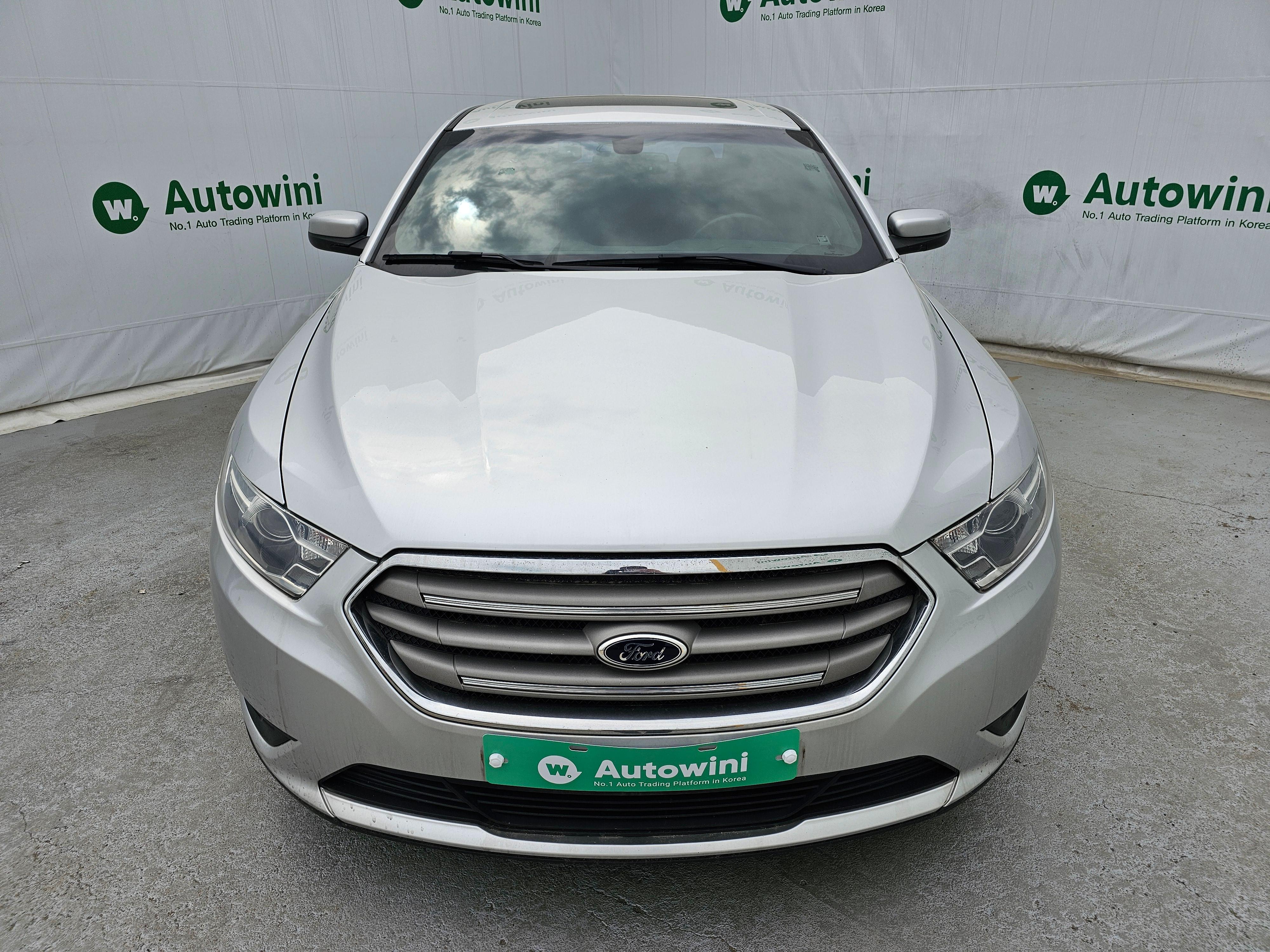 2013 Ford New Taurus