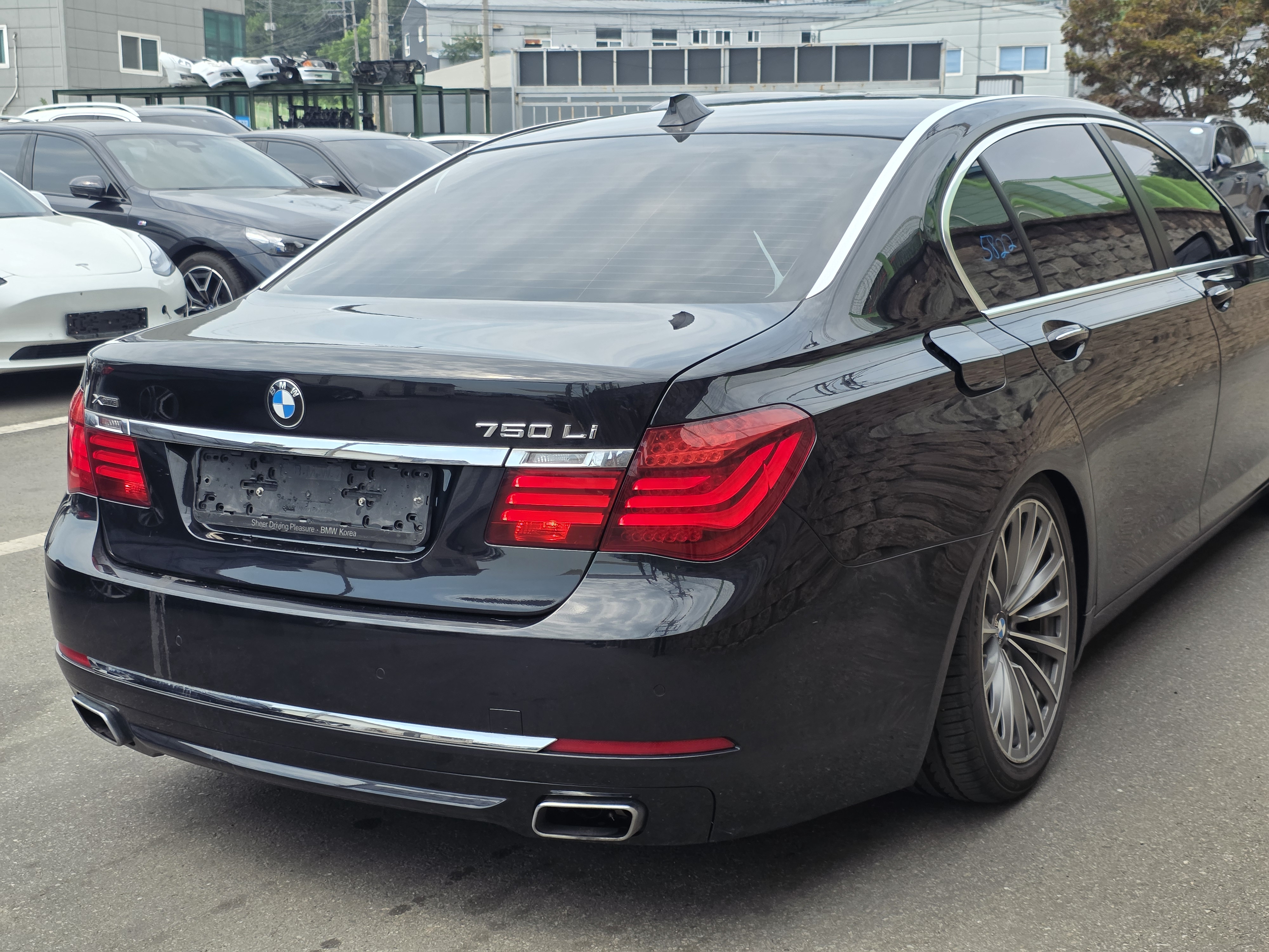 2013 BMW 7 Series (F01)