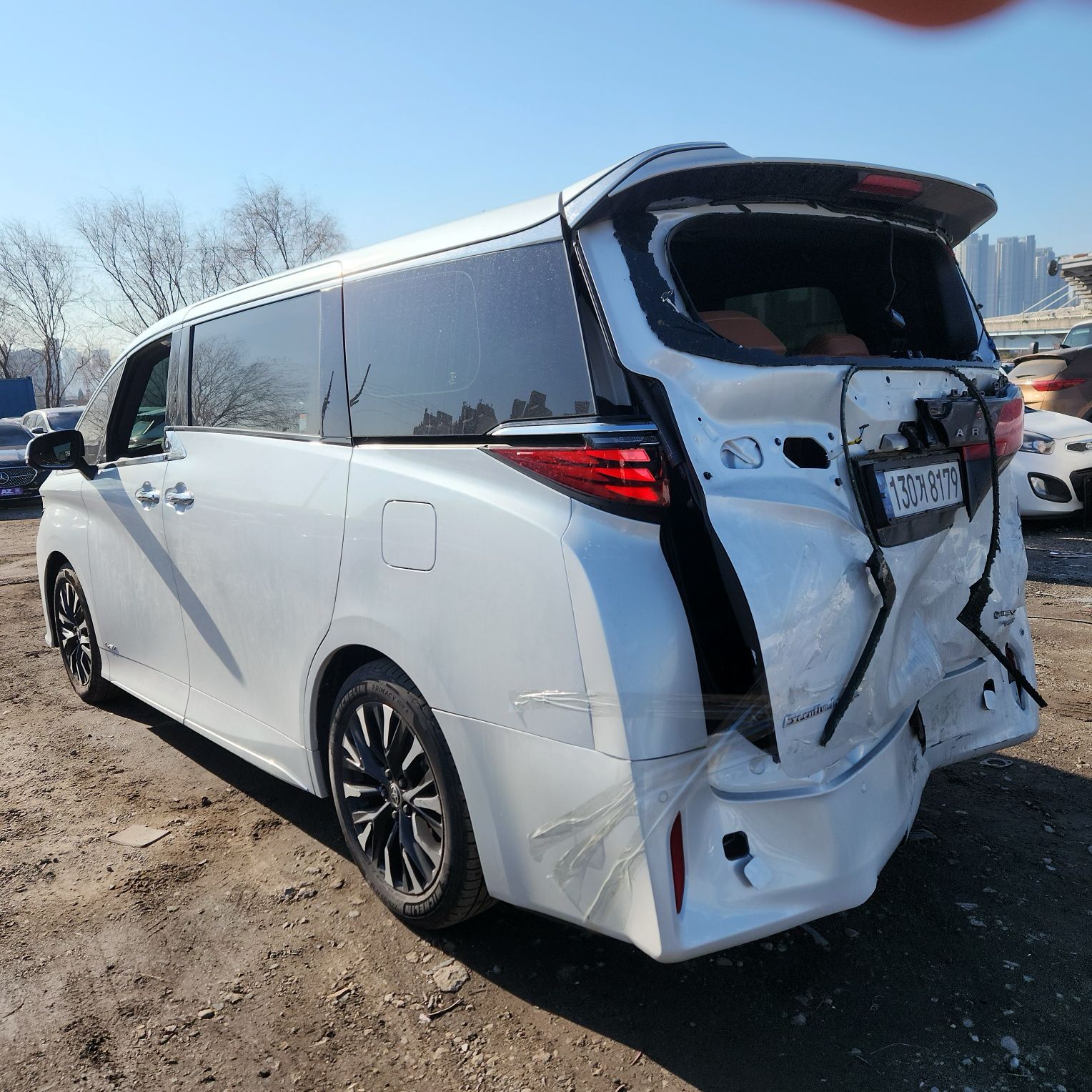 2024 Toyota Alphard Hybrid