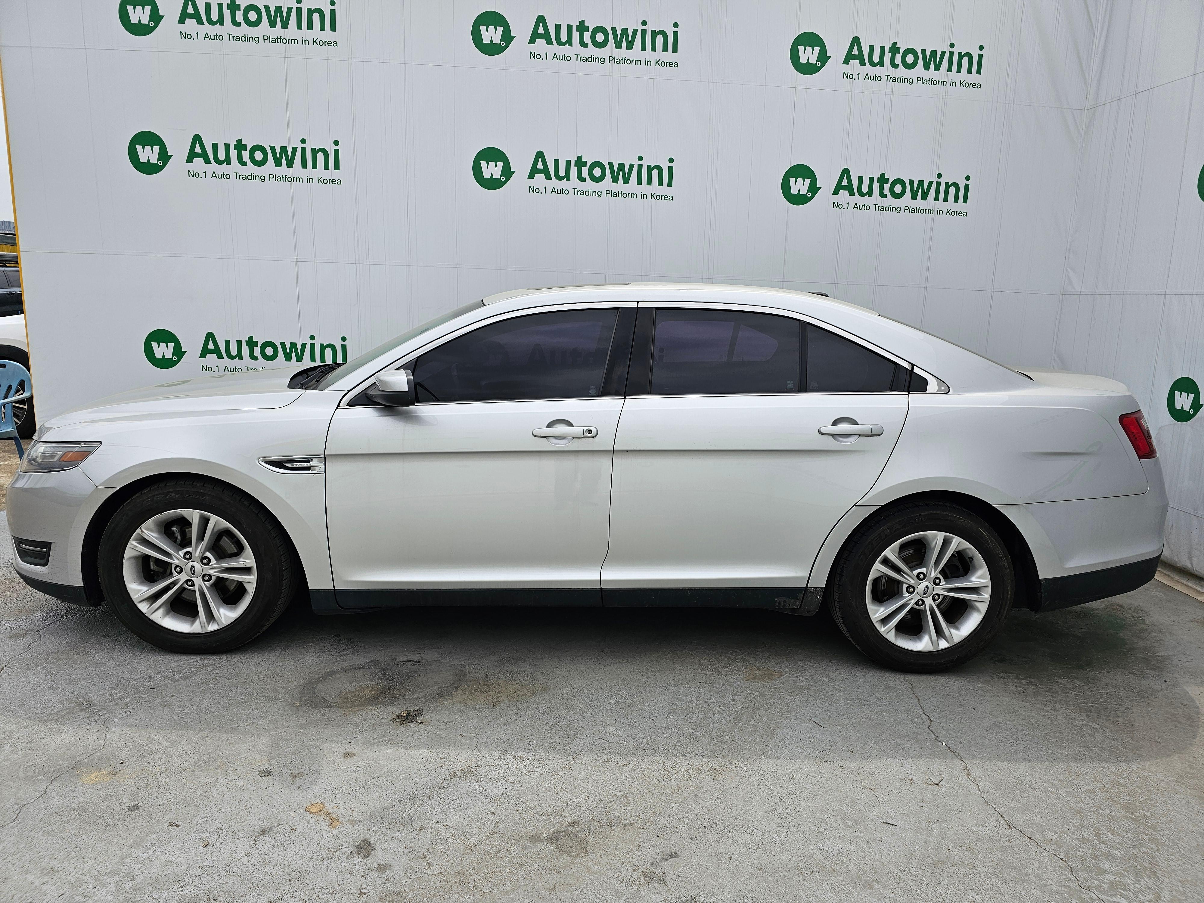 2013 Ford New Taurus