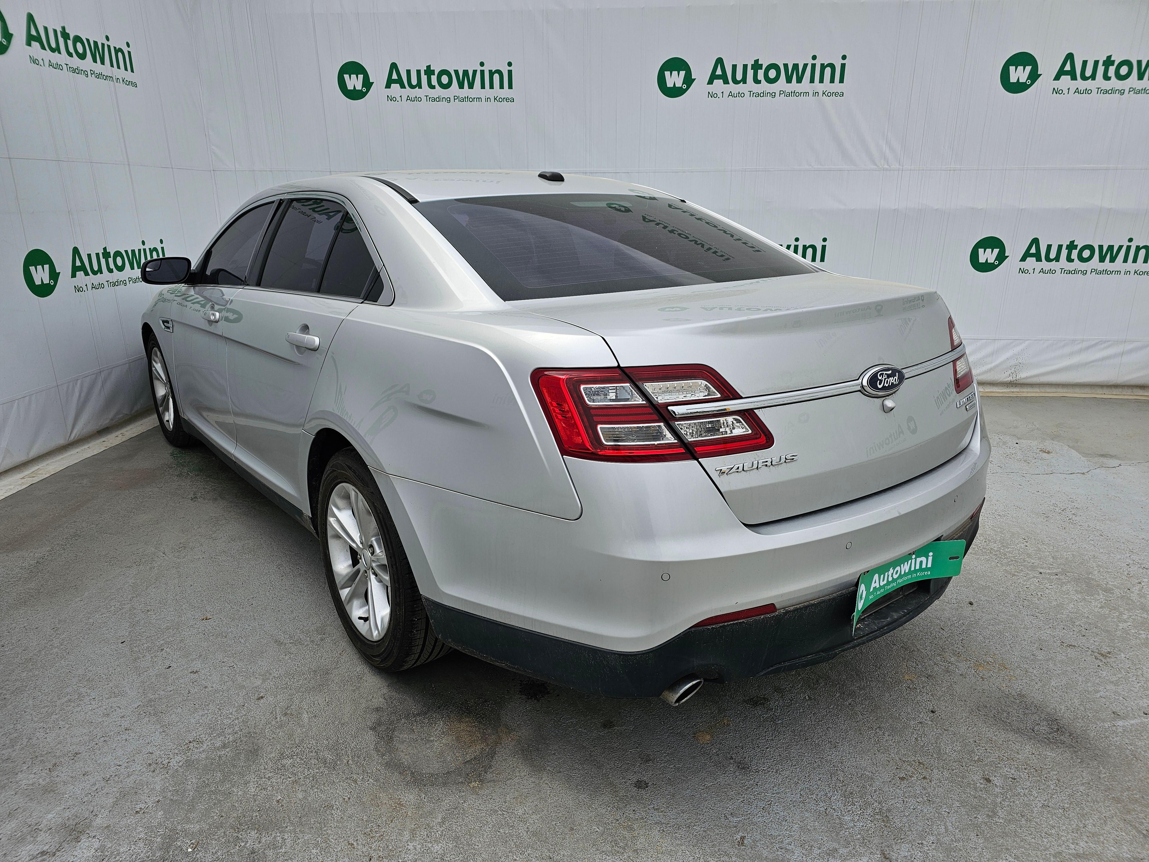 2013 Ford New Taurus