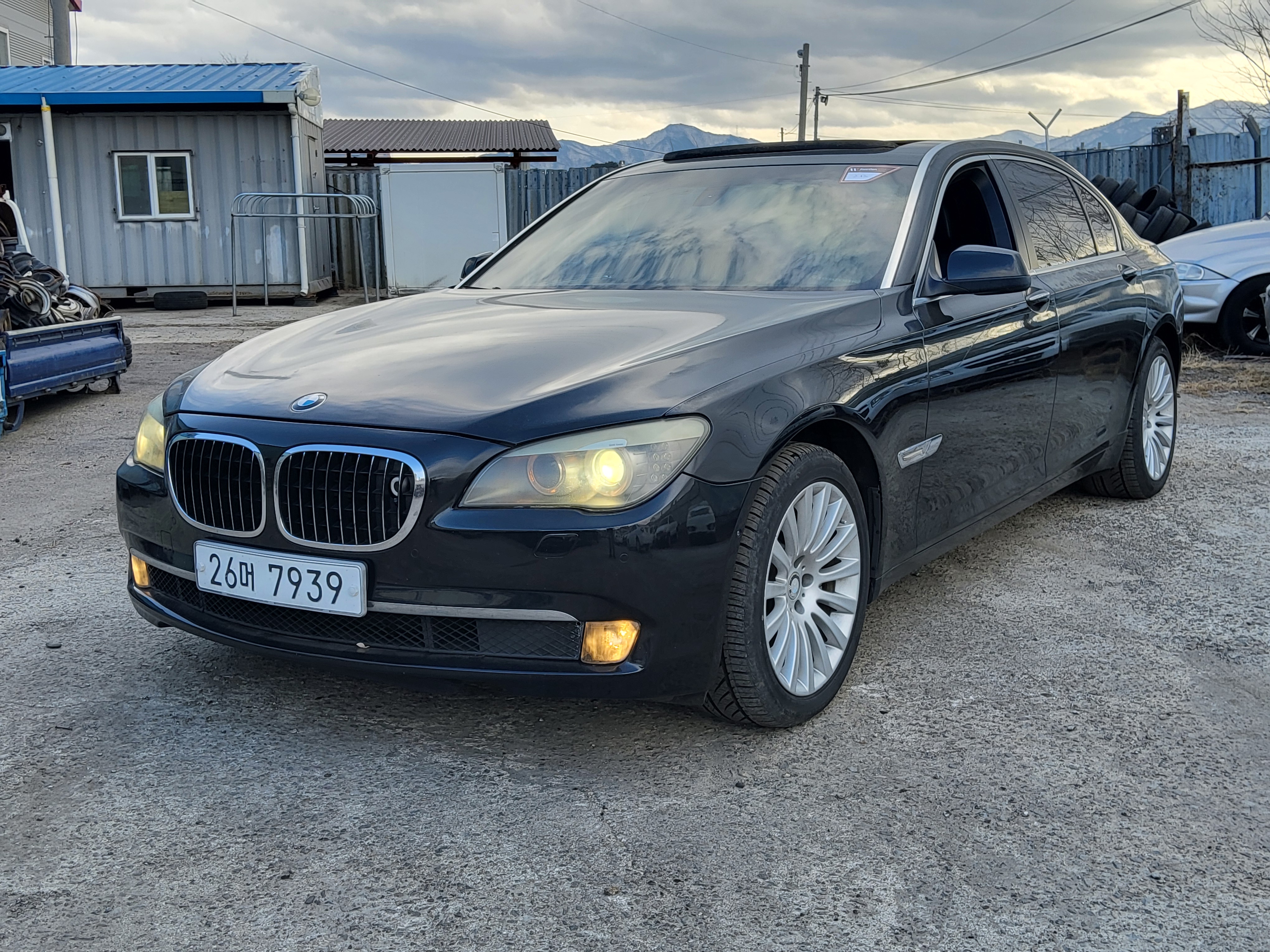2009 BMW 7 Series (F01)