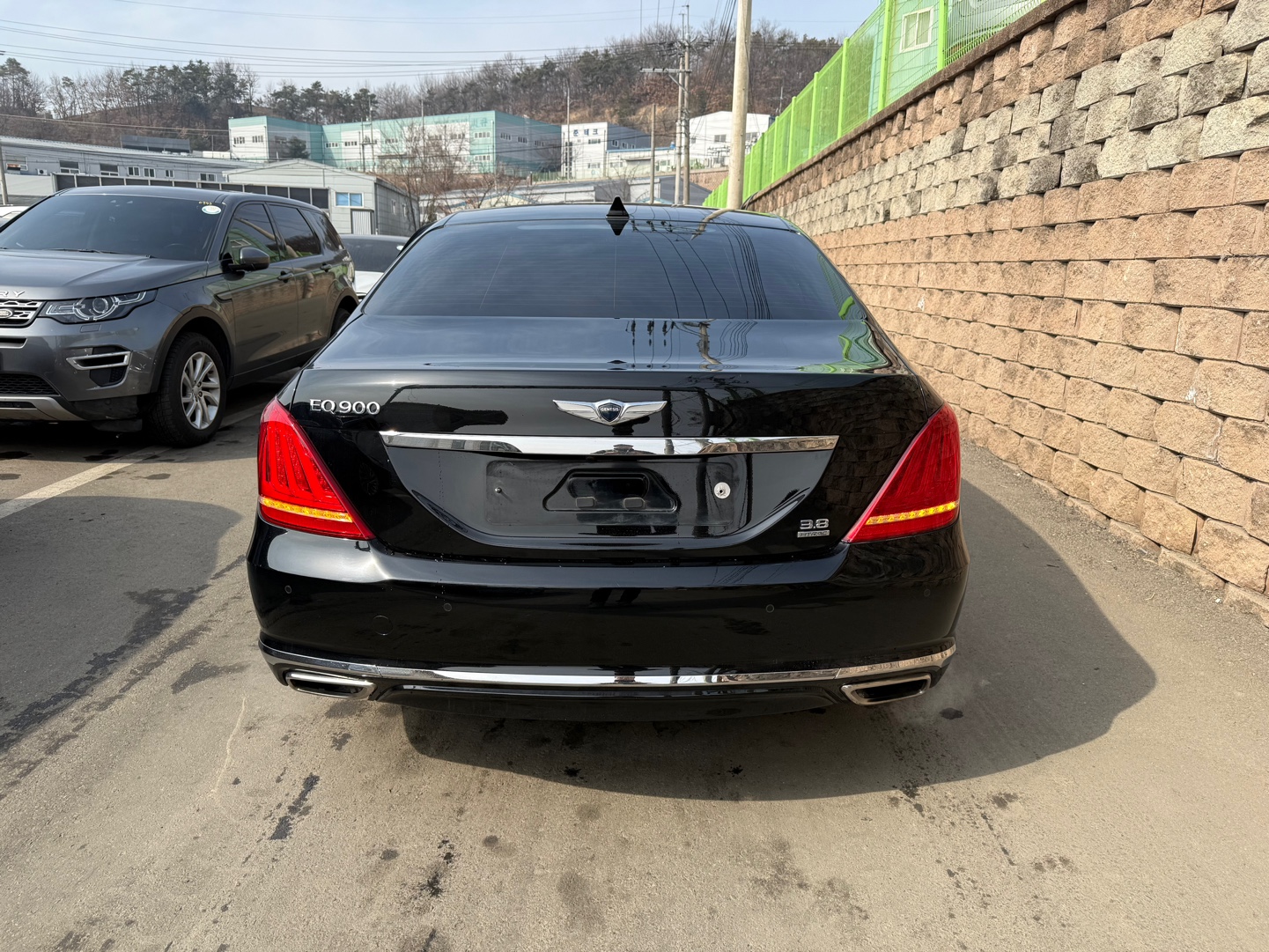2016 Genesis EQ900