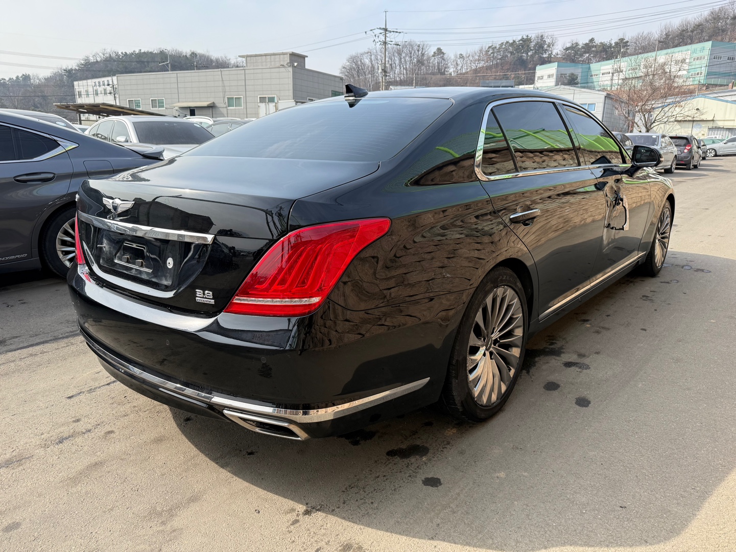 2016 Genesis EQ900