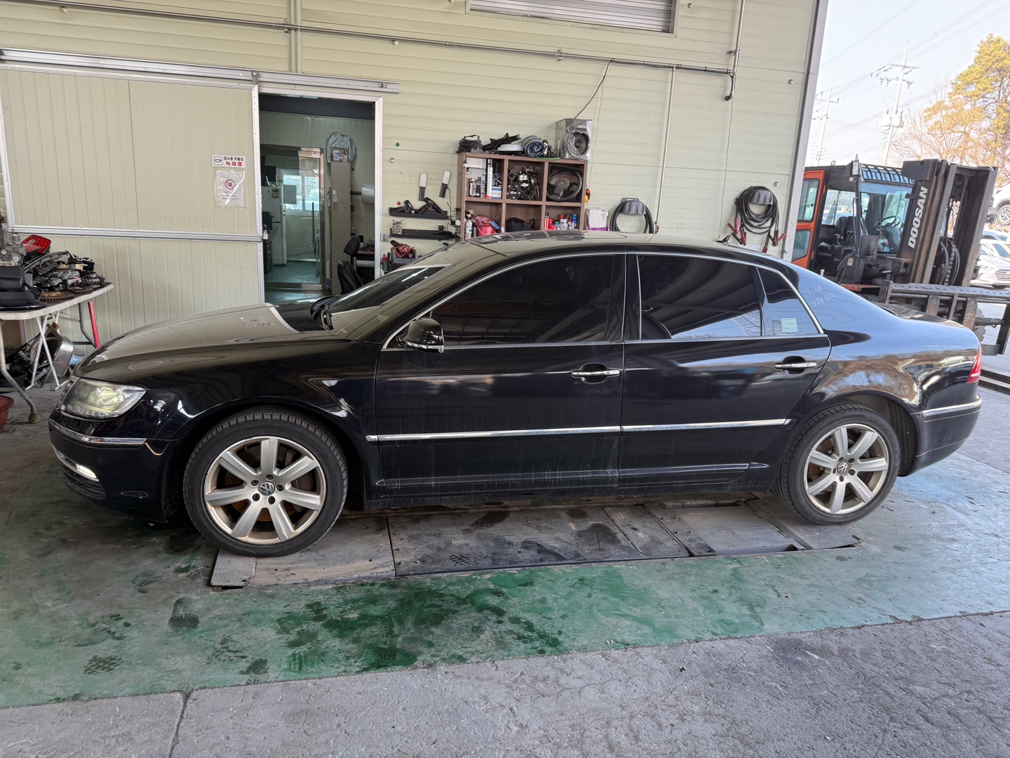 2011 Volkswagen Phaeton