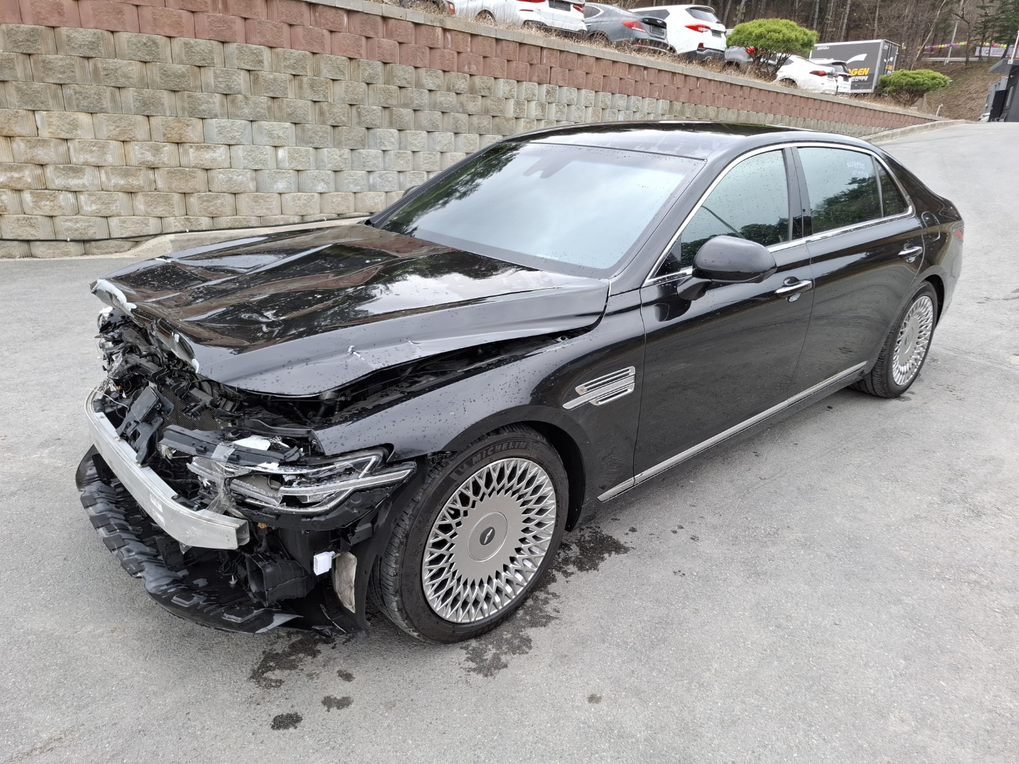 2019 Genesis G90